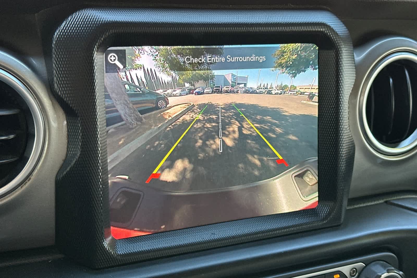 Used 2020 Jeep Gladiator Overland AWD/4WD image 21