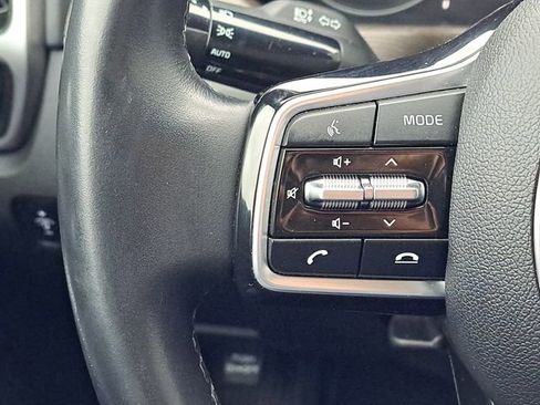 Used 2023 Kia Sorento S image 10