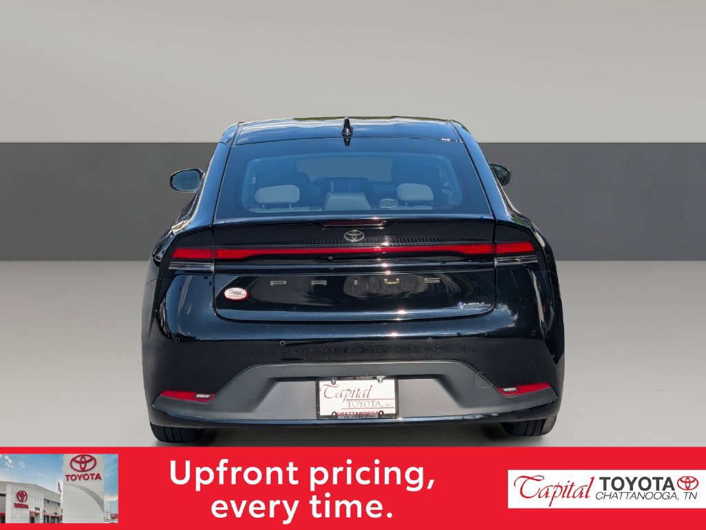 Used 2025 Toyota Prius LE FWD image 6