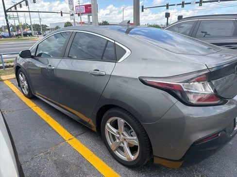 Used 2017 Chevrolet Volt LT FWD image 4