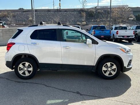 Used 2020 Chevrolet Trax LT w/ Driver Confidence Package image 9