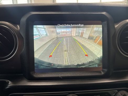 Used 2021 Jeep Wrangler Unlimited Sport image 20