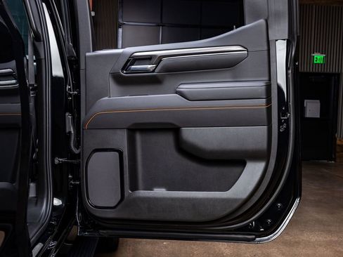 Used 2026 GMC Sierra 1500 AT4 w/ Technology Package image 39