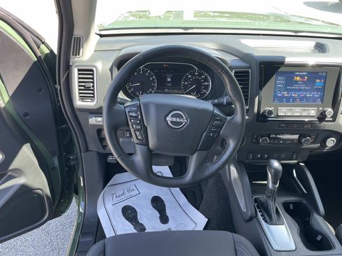 Used 2024 Nissan Frontier SV w/ SV Convenience Package image 10