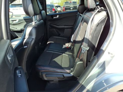 Used 2023 Ford Escape ST-Line Select AWD/4WD image 11