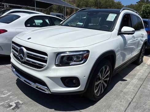 Used 2023 Mercedes-Benz GLB 250 image 1