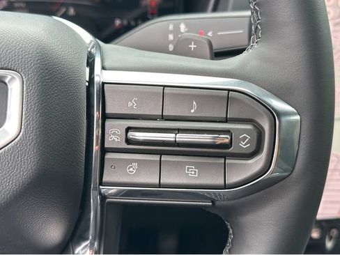 New 2026 GMC Terrain Elevation w/ Black Edition FWD image 19