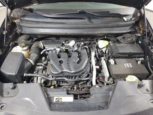 Used 2018 Jeep Cherokee Latitude Plus w/ Comfort/Convenience Group image 9