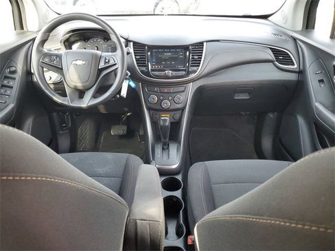 Certified 2019 Chevrolet Trax LS w/ Tint and Cruise Package image 20