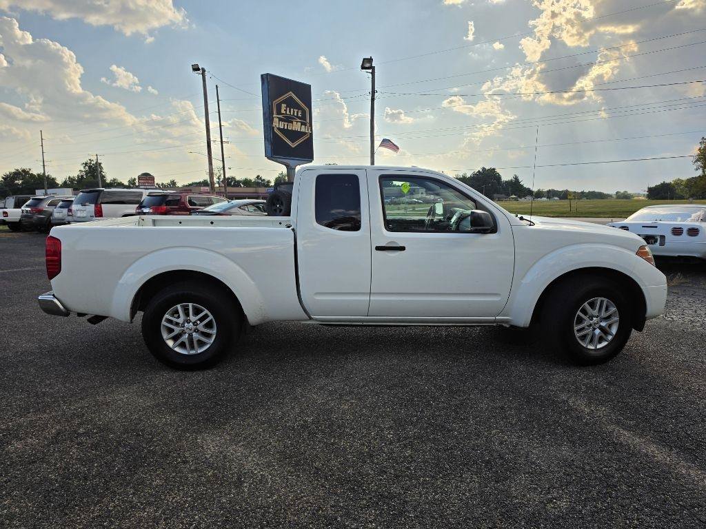 Used 2018 Nissan Frontier SV RWD image 3