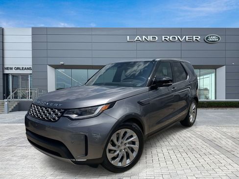 New 2025 Land Rover Discovery S image 1