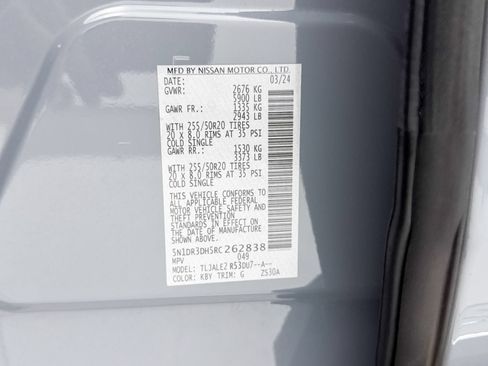 Used 2024 Nissan Pathfinder Platinum FWD image 41