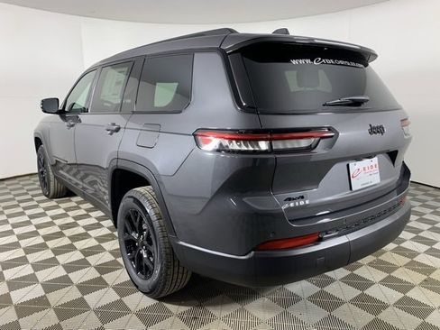 New 2025 Jeep Grand Cherokee L Altitude image 4