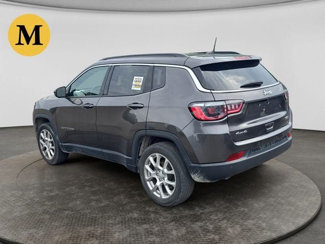 Used 2023 Jeep Compass Latitude AWD/4WD image 3