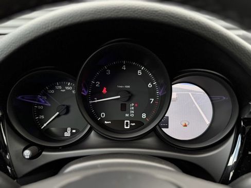 New 2026 Porsche Macan image 17