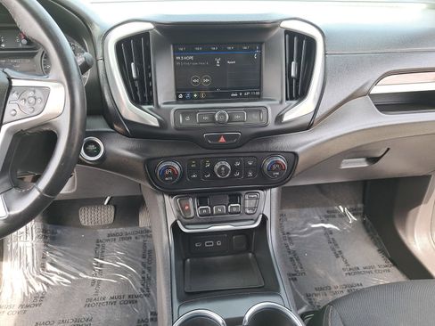 Used 2018 GMC Terrain SLE w/ Driver Convenience Package FWD image 20