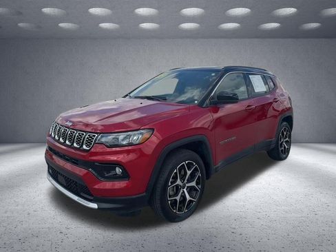 Used 2025 Jeep Compass Limited AWD/4WD image 3
