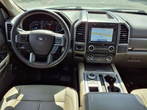 Used 2020 Ford Expedition XLT w/ Equipment Group 202A RWD image 13