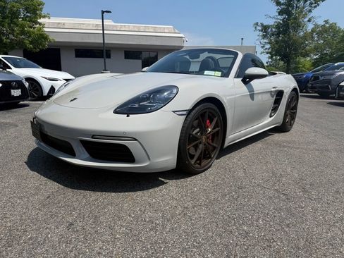 Used 2024 Porsche 718 Boxster S RWD image 3