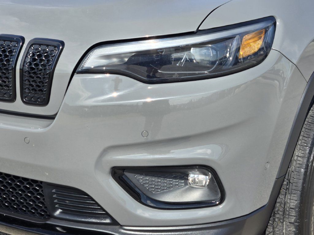 Used 2023 Jeep Cherokee Altitude Lux AWD/4WD image 9