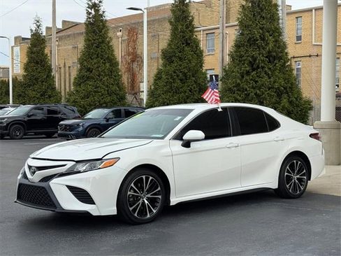 Used 2019 Toyota Camry L image 7