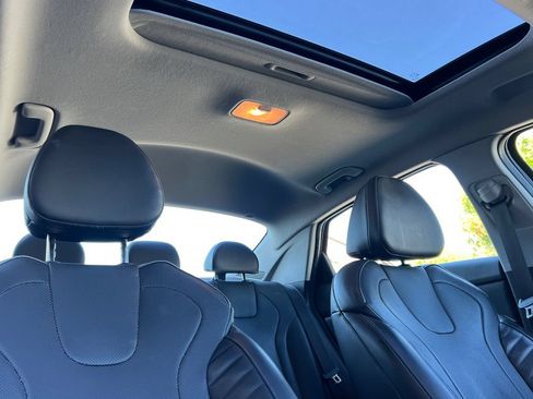Used 2023 Hyundai Elantra Limited FWD image 19