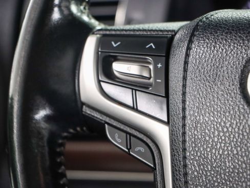 Used 2019 Toyota Land Cruiser image 14