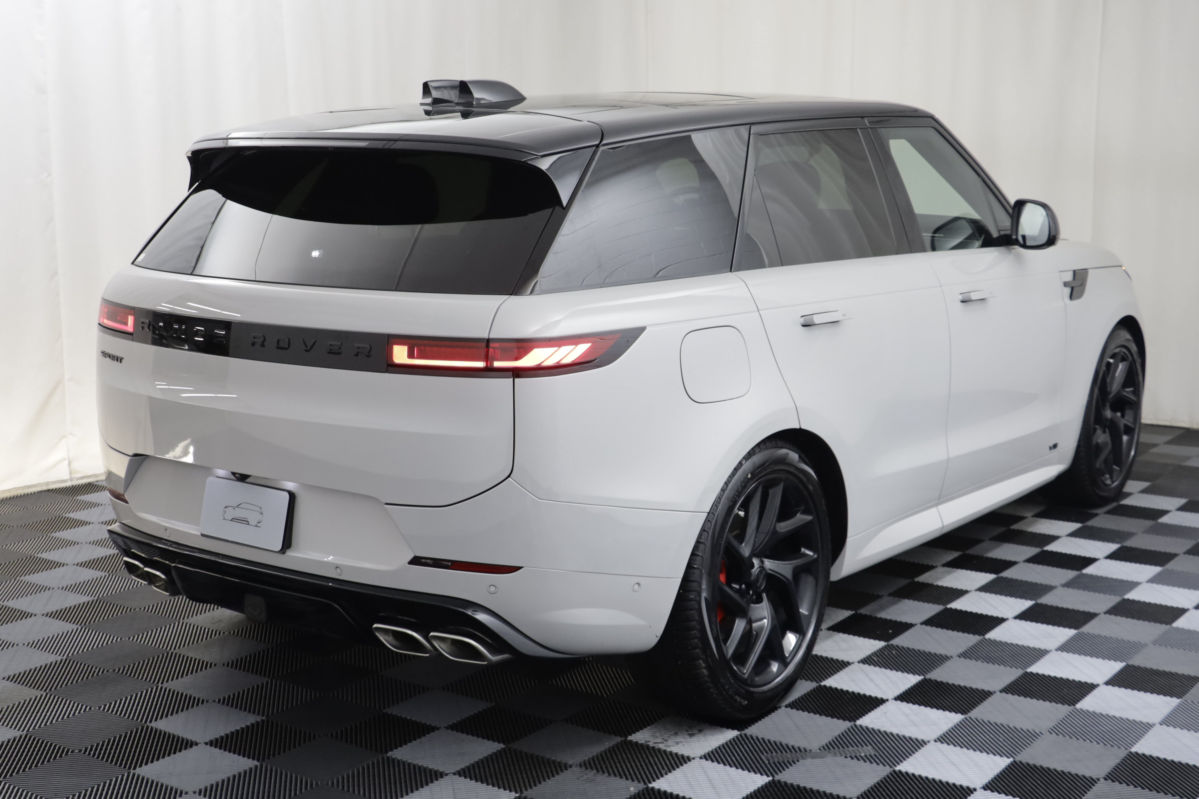 Certified 2026 Land Rover Range Rover Sport Dynamic SE AWD/4WD image 19