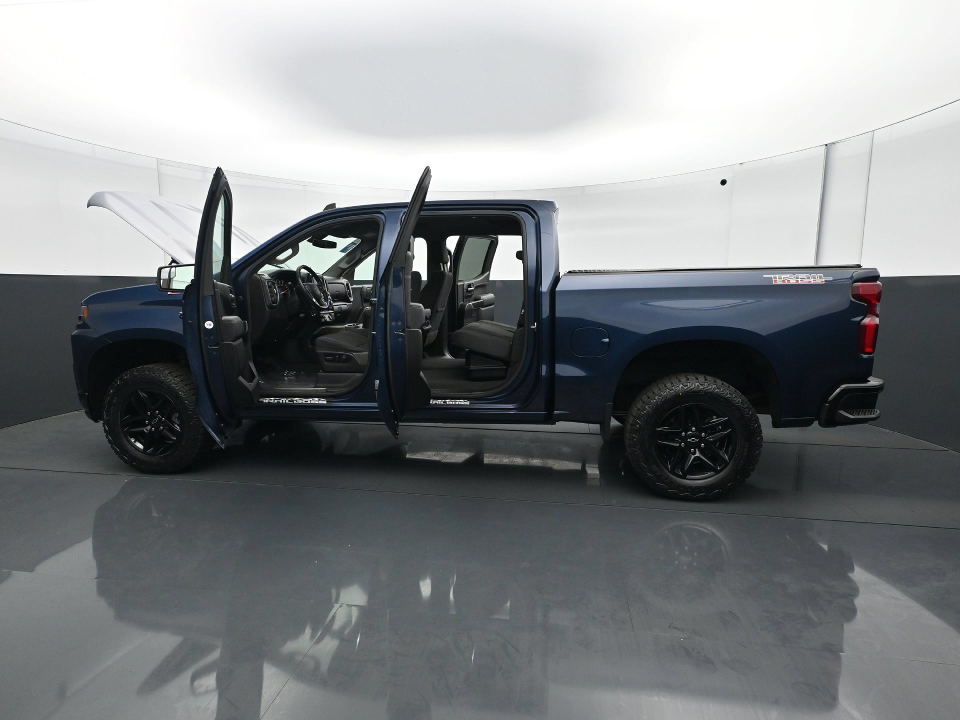 Used 2021 Chevrolet Silverado 1500 LT Trail Boss w/ Bed Protection Package AWD/4WD image 30