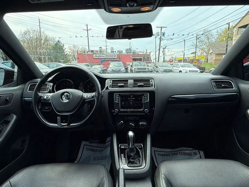 Used 2018 Volkswagen Jetta Sport image 40