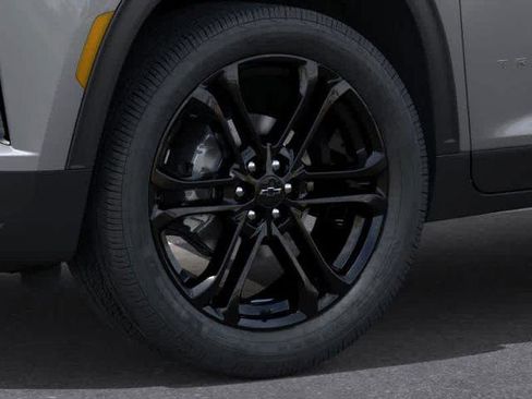 New 2026 Chevrolet Traverse LT w/ LPO, Floor Liner Package image 9