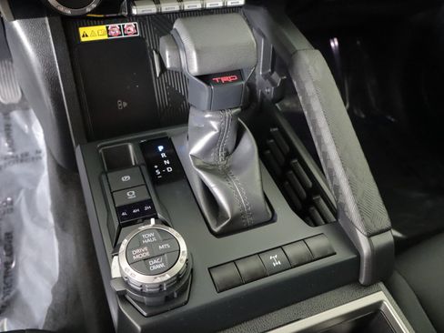 Used 2024 Toyota Tacoma TRD Off-Road w/ TRD Off Road Upgrade Package AWD/4WD image 17