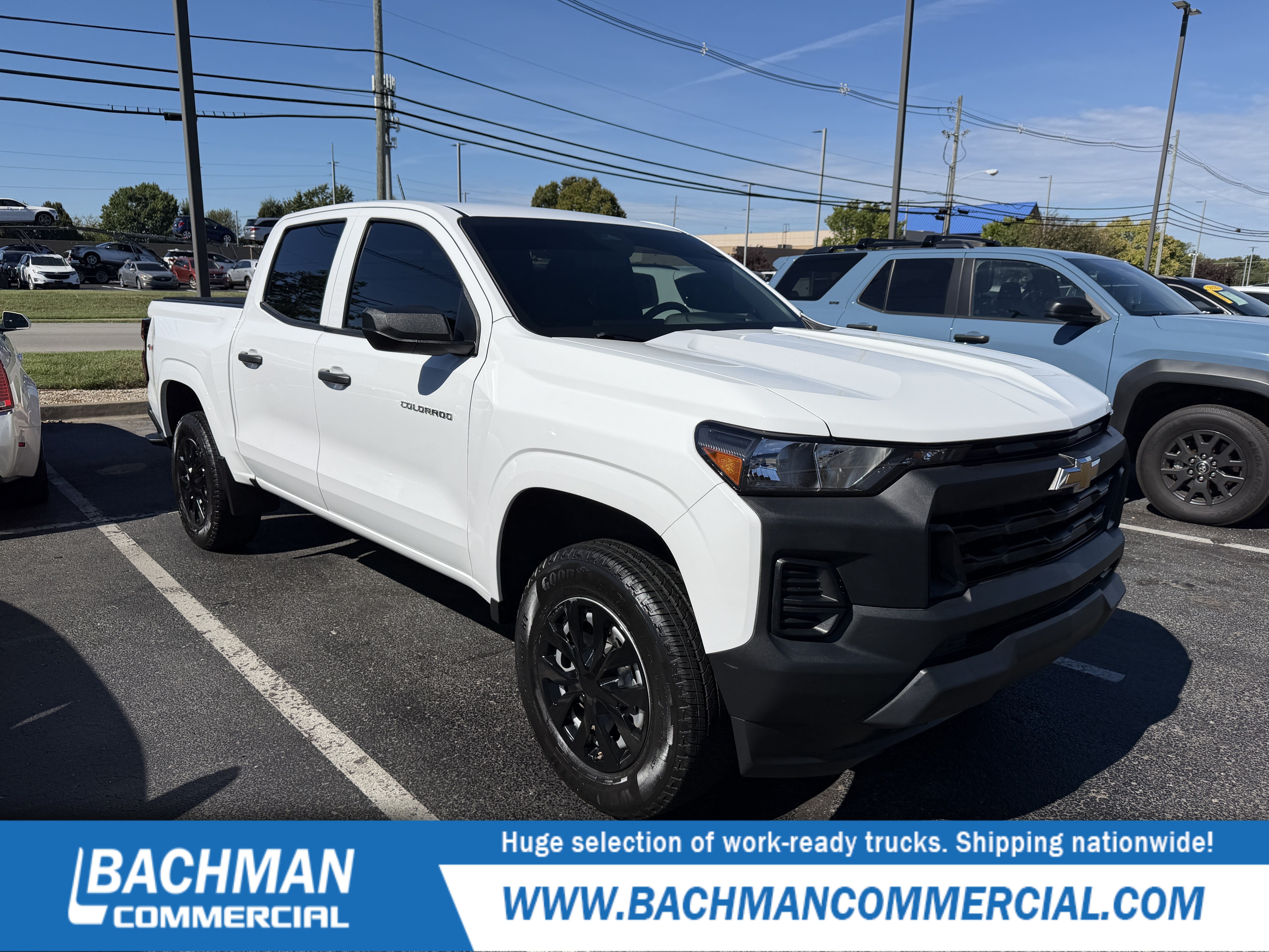 Used 2025 Chevrolet Colorado W/T AWD/4WD image 1