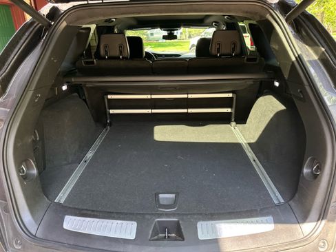 Used 2018 Cadillac XT5 Platinum w/ Driver Assist Package AWD/4WD image 7