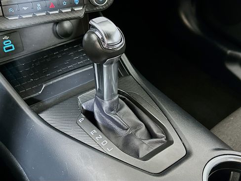 Used 2024 Ford Mustang Convertible RWD image 16