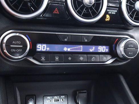 Used 2025 Nissan Sentra SR FWD image 25