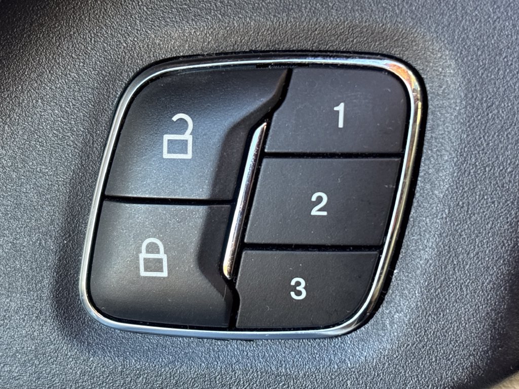 Used 2020 Ford Expedition Max Platinum RWD image 19