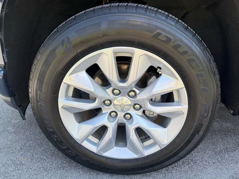 Used 2020 Chevrolet Silverado 1500 Custom w/ Custom Value Package RWD image 11