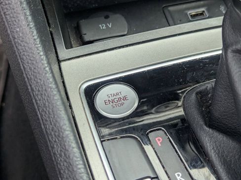 Used 2022 Volkswagen Passat 2.0T image 15