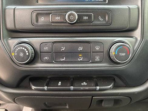 Used 2016 Chevrolet Silverado 1500 Custom w/ Custom Convenience Package AWD/4WD image 8