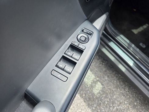 Used 2025 Kia K4 LXS FWD image 16