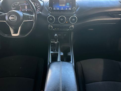 Used 2022 Nissan Sentra SV FWD image 4