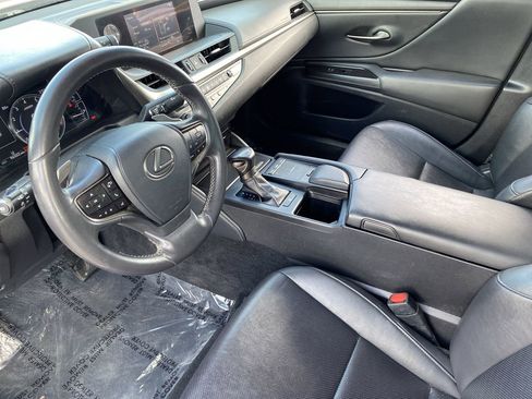 Used 2019 Lexus ES 350 350 F Sport w/ Accessory Package 2 image 17