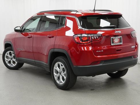 Certified 2025 Jeep Compass Latitude w/ Convenience Group image 15