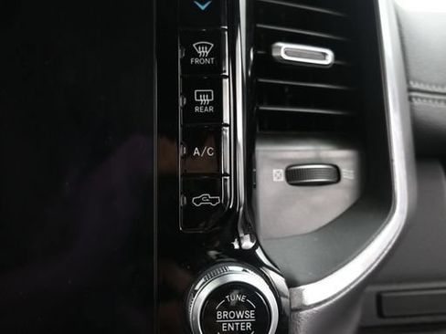 Used 2022 RAM 3500 Laramie AWD/4WD image 28