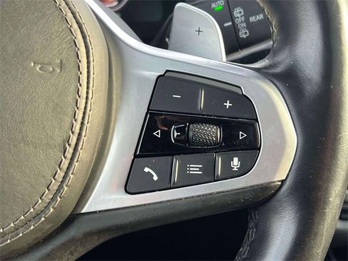 Used 2021 BMW X7 M50i w/ Dynamic Handling Package image 23