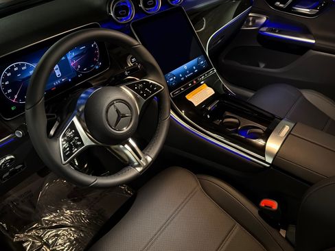 New 2026 Mercedes-Benz GLC 300 4MATIC image 9