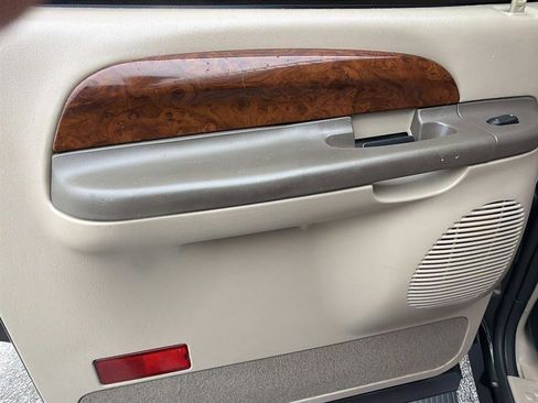 Used 2000 Ford Excursion Limited AWD/4WD image 16