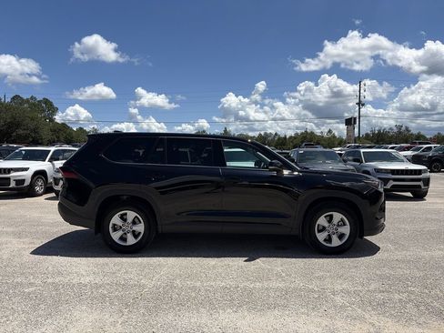 Used 2025 Toyota Grand Highlander FWD image 7