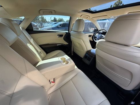 Used 2016 Toyota Avalon XLE Plus FWD image 16